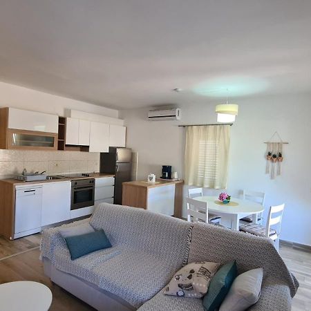 Apartments Ivanovski Rab Town Eksteriør bilde