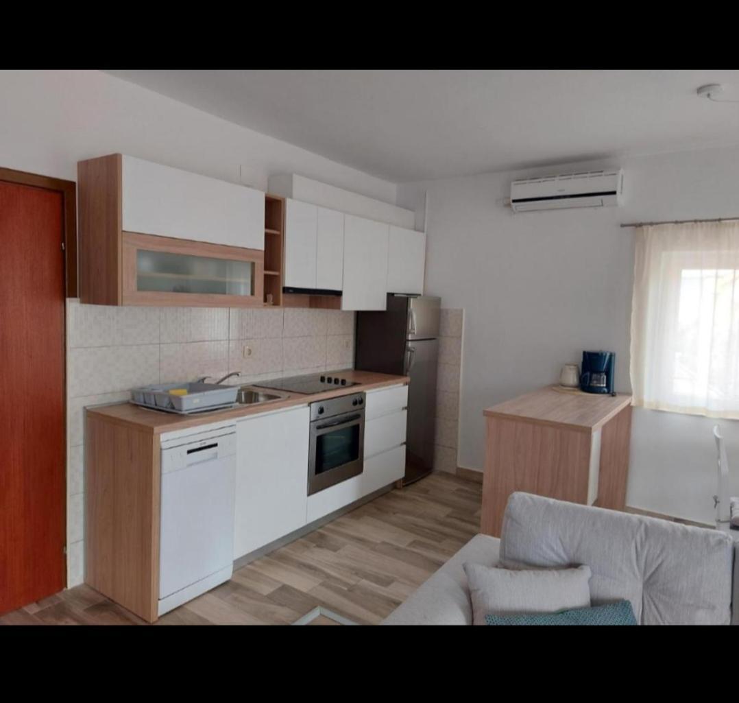 Apartments Ivanovski Rab Town Eksteriør bilde