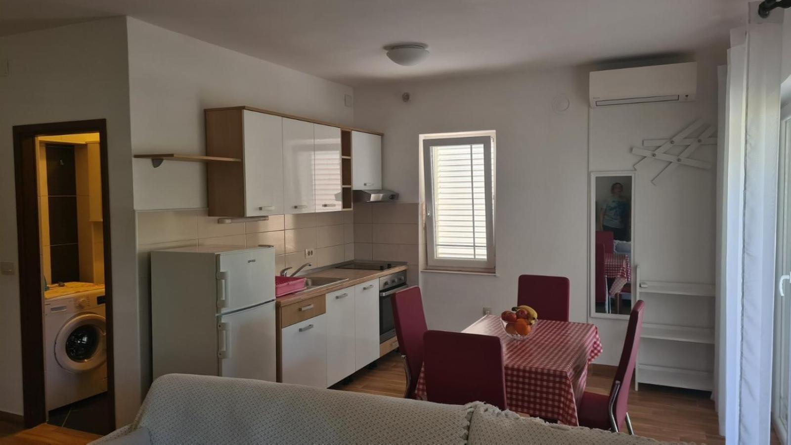 Apartments Ivanovski Rab Town Eksteriør bilde