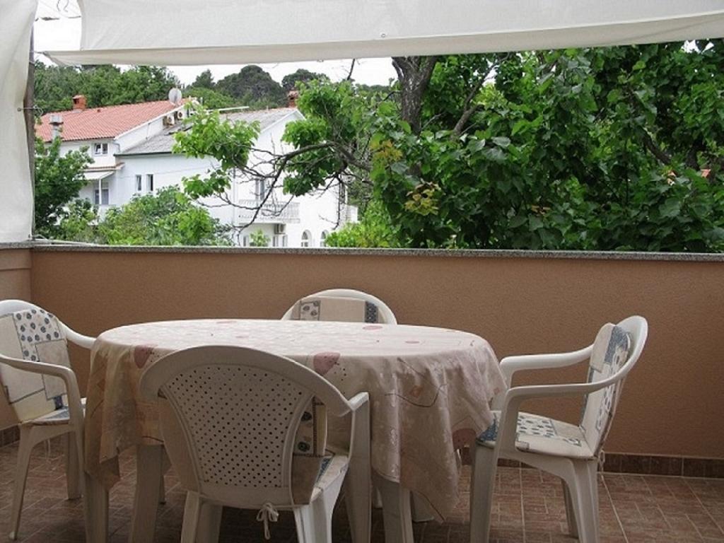 Apartments Ivanovski Rab Town Eksteriør bilde