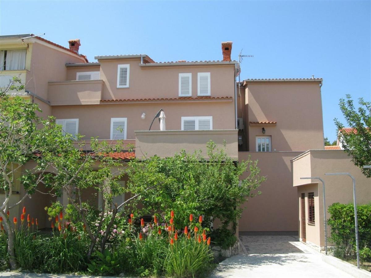 Apartments Ivanovski Rab Town Eksteriør bilde